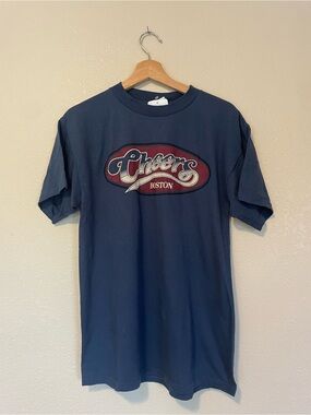 CHEERS Vintage-Boston Graphic Tee in Maroon and Navy